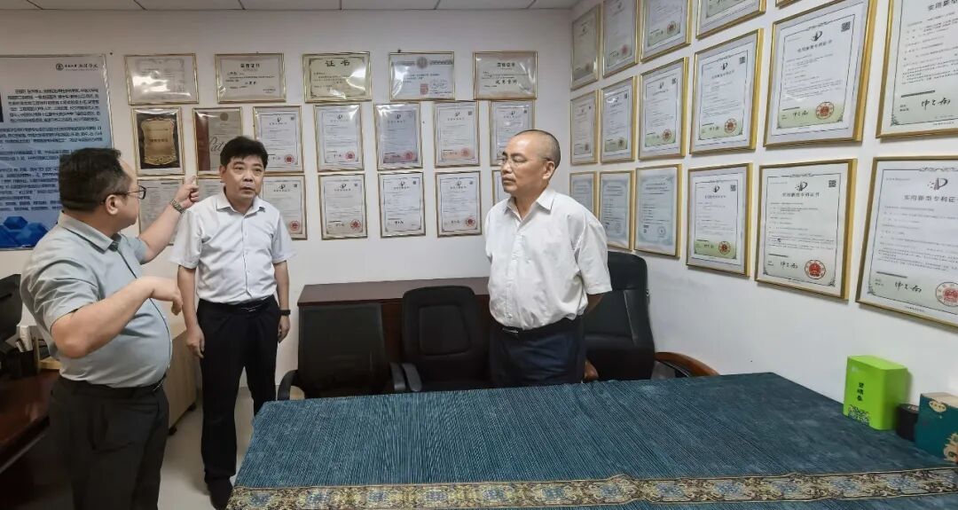 田宗之率隊考察高性能仿骨生物工程材料湖南省工程實驗室 推動通信技術跨領域融合發展